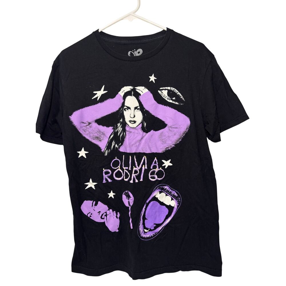 Olivia Rodrigo GUTS Tour T-Shirt Size Medium